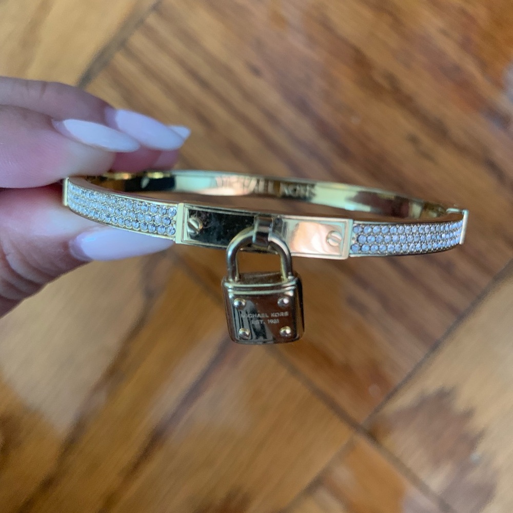 NWOT Michael Kors Gold Lock Charm Bracelet